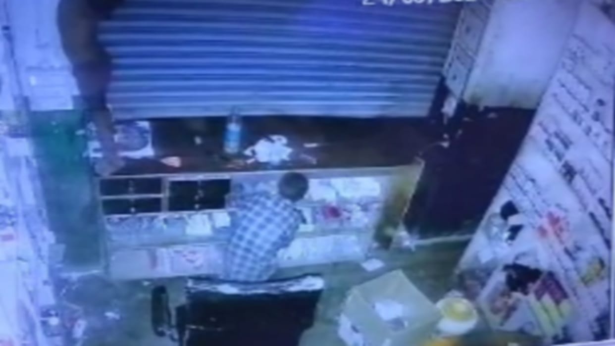 Three children entered the medical store by twisting its shutter and committed theft, incident captured in CC
