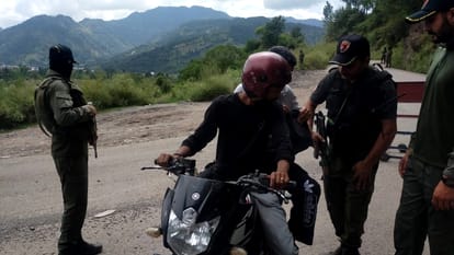 Jammu Kashmir: Security forces launched search operation in Poonch set up special checkpoints on main roads