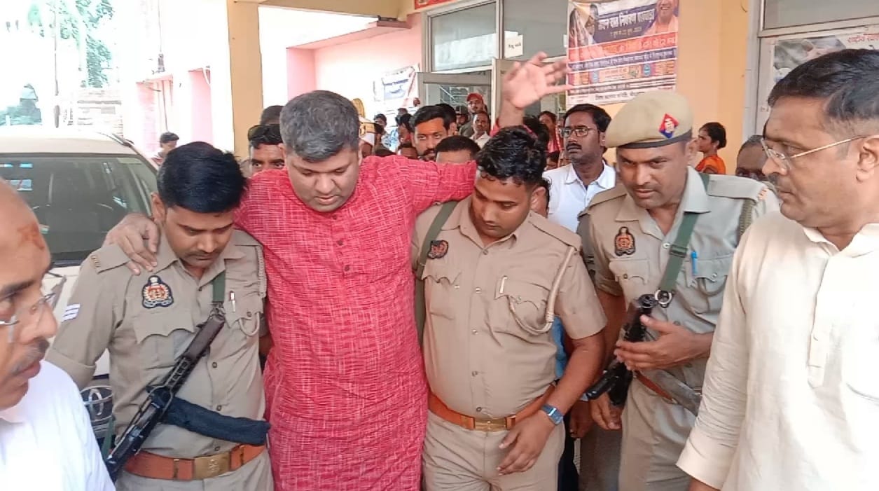 Apna dal anupriya patel husband Cabinet Minister Ashish Patel car accident Doctor told how many injuries