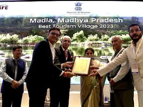 MP won two awards in Tourism Village Competition, Panna's Madla got gold, Sidhi's Khokhra got bronze.