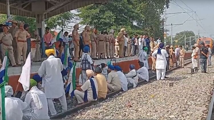 मोगा में रेल रोको आंदोलन