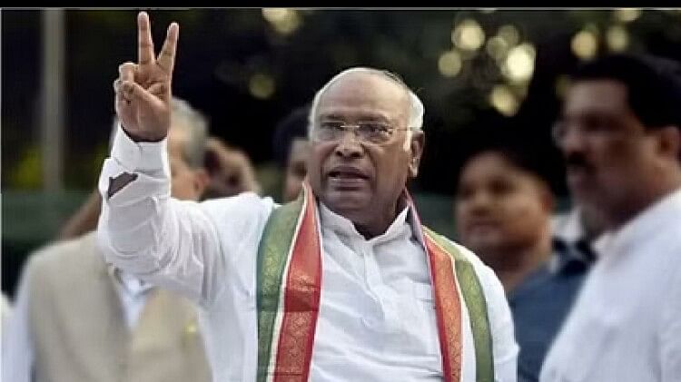 Mallikarjun Kharge CG visit: मल्लिकार्जुन खड़गे का छत्तीसगढ़ दौरा आज; बलौदाबाजार में लेंगे बड़ी चुनावी सभा