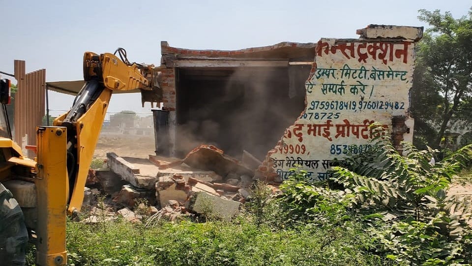 Big action by ADA near Taj bulldozers run on these two colonies