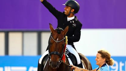 Asian Games 2023 Anush Agarwalla Wins Bronze in Equestrian Dressage Individual Event News in Hindi