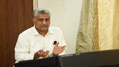 Swachhata Pakhwada celebrated in Economics Department of AMU