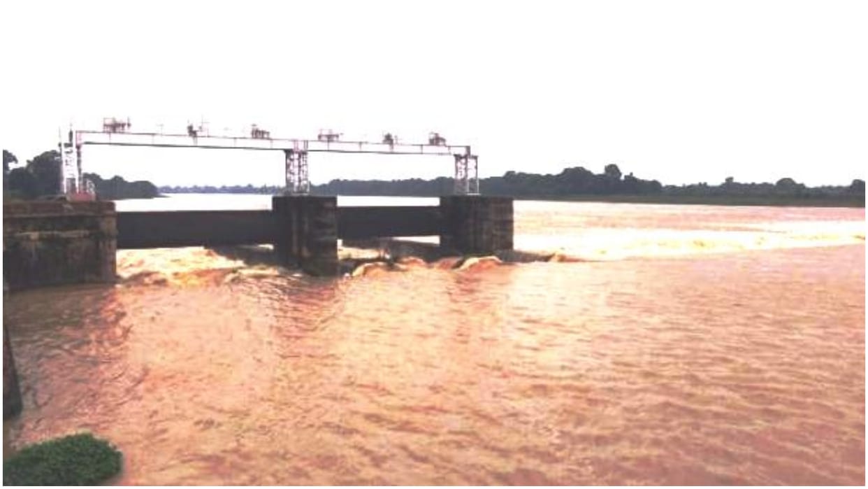 Man, toddler daughter missing after jumping into river from bridge in Odisha Bhadrak district