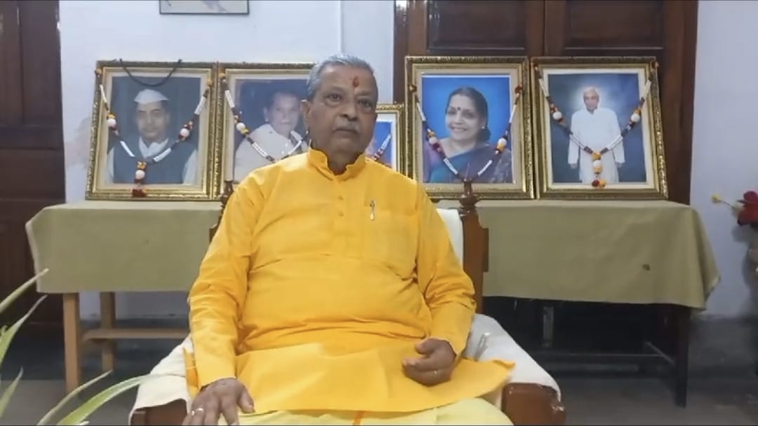 Bihar : BJP MLA said to RJD MP Manoj Jha thakur if he gives statement against Thakurs, he will cut his throat