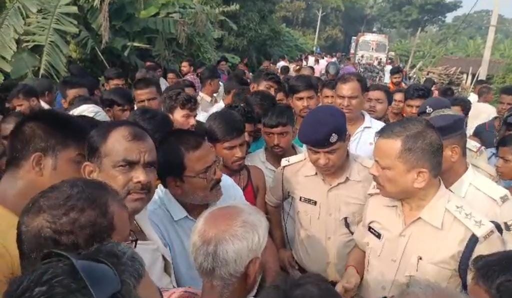 Bihar News : Young man was shot by criminals, he was threatening not to marry.bihar police.