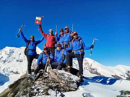 एसएसबी के दल ने फतह की रुद्रगैरा पर्वत चोटी