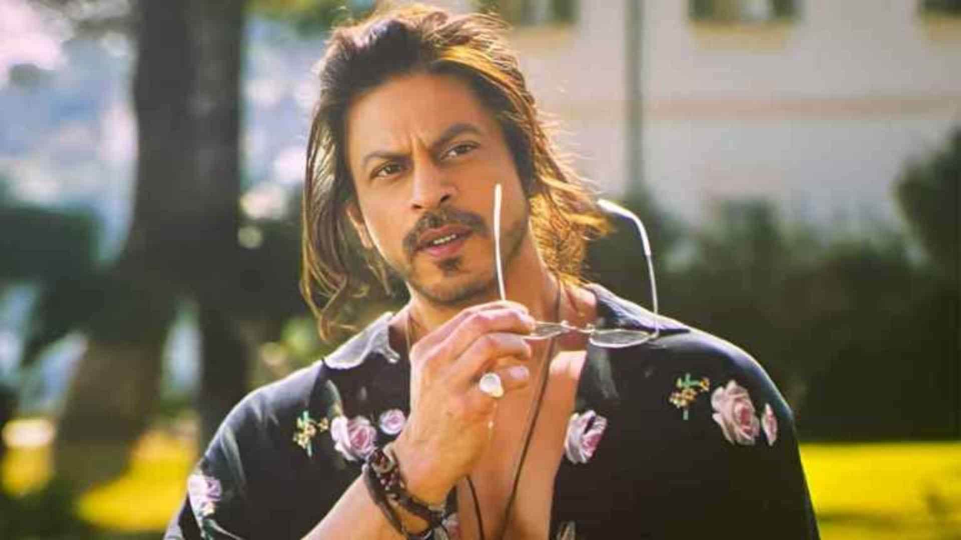 Dunki Star Shah Rukh Khan makes sure Chandrayaan-3 scientist P Veeramuthuvel gets moment in spotlight at event