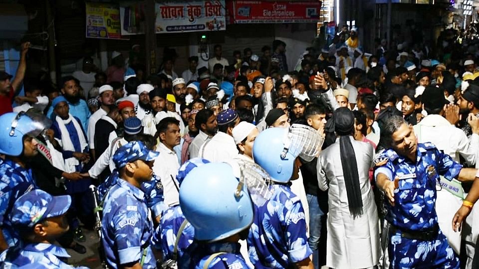 Communal tension arose after blocking the way for procession of Mohammedi in Bareilly