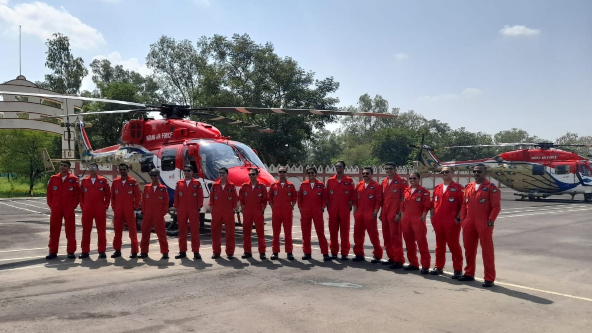 Bhopal: Brave pilots of Air Force did full dress rehearsal of Air Show final show will be held on 30th Sept