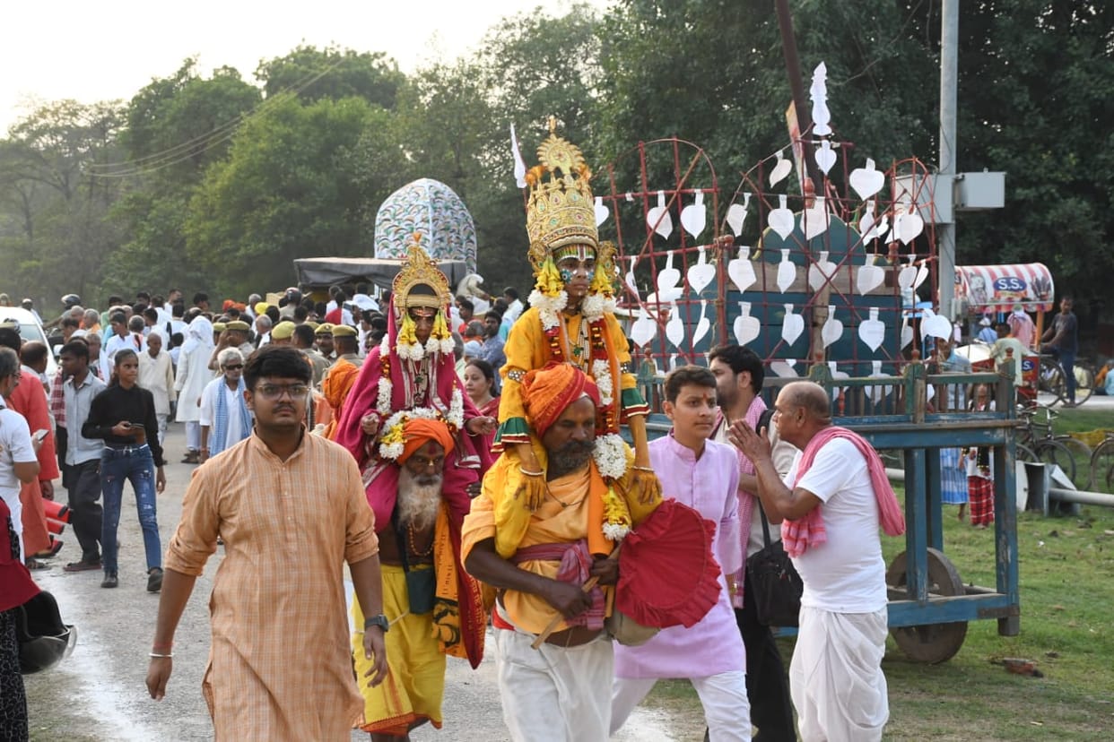 Grand beginning of world famous Ramnagar ki Ramlila people emotional with supernatural image of Shri Hari