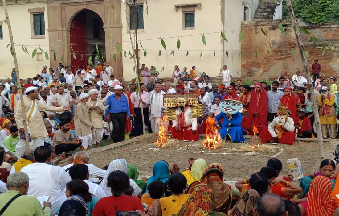 Grand beginning of world famous Ramnagar ki Ramlila people emotional with supernatural image of Shri Hari