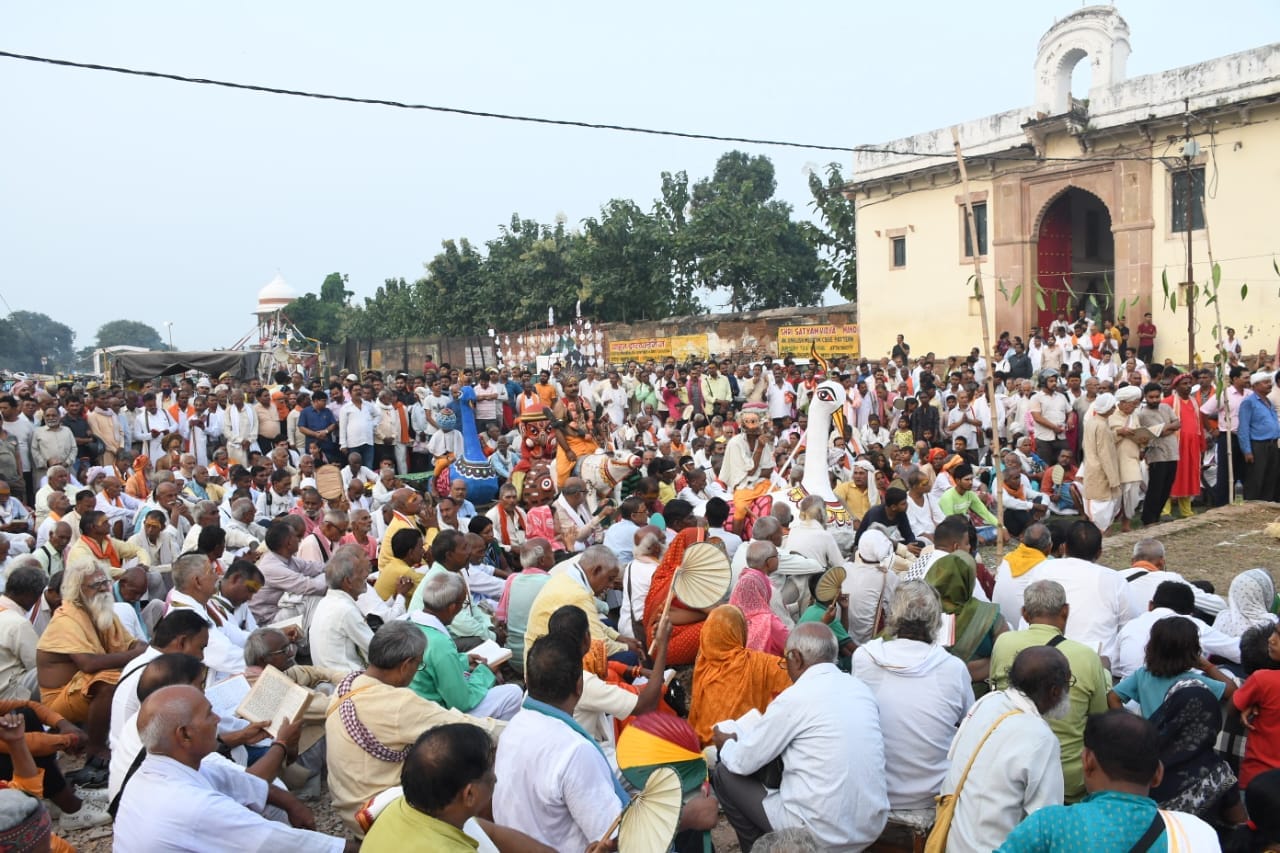 Grand beginning of world famous Ramnagar ki Ramlila people emotional with supernatural image of Shri Hari