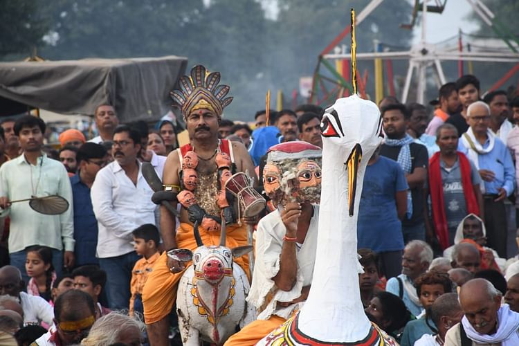 Grand Beginning Of World Famous Ramnagar Ki Ramlila People Emotional With  Supernatural Image Of Shri Hari - Amar Ujala Hindi News Live - Photos:विश्व  प्रसिद्ध रामनगर की रामलीला का भव्य आगाज, श्रीहरि की अलौकिक छवि से भावभिवोर  हुए लीलाप्रेमी