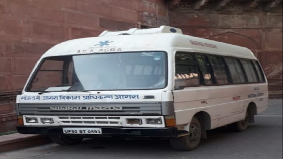 ambulance installed at Taj mahal also sour in agra up news