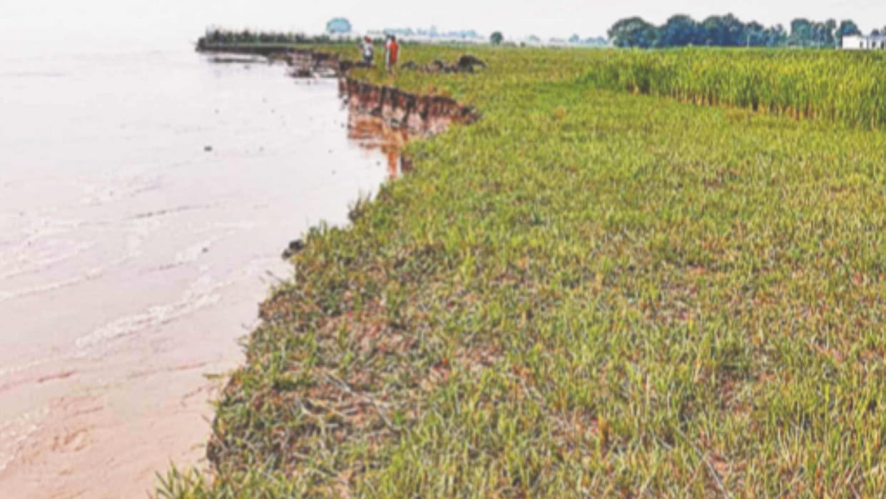 50 acres of farmers land merged into saryu river due to erosion