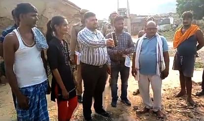 'स्माइल पिंकी' के चेहरे पर लौटी मुस्कान: अब नहीं खाली कराया जाएगा घर, एक नोटिस ने बढ़ाई थी हलचल Happines returned on face of Smile Pinky Now her house will not be vacated notice had increased the stir