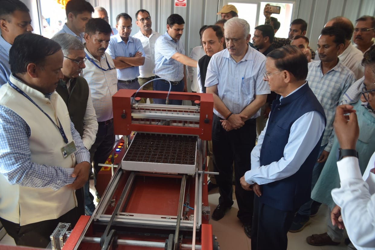 Principal Secretary to PM saw the condition of facilities in the Dham, explored possibilities