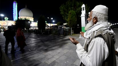 People celebrates Eid Milad Un Nabi in jammu and srinagar Hazratbal Shrine