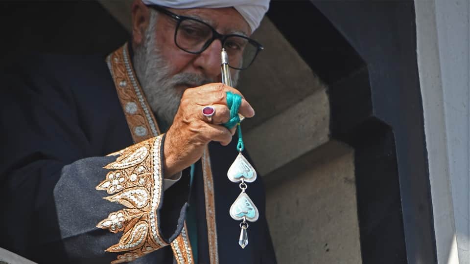 Eid-e-Milad: devotees get glimpse of holy relic Moe-e-muqaddas in Hazratbal Shrine srinagar after prayer