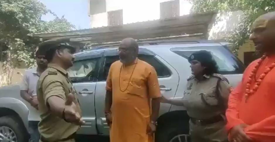 Yeti Narasimhanand gave controversial statement regarding CM Yogi