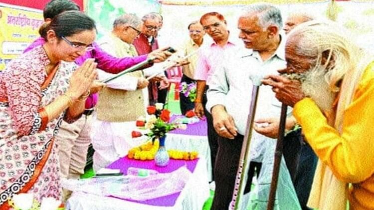 एक अक्टूबर वृद्धजन दिवस पर बुजुर्ग मतदाताओं को किया जाएगा सम्मानित