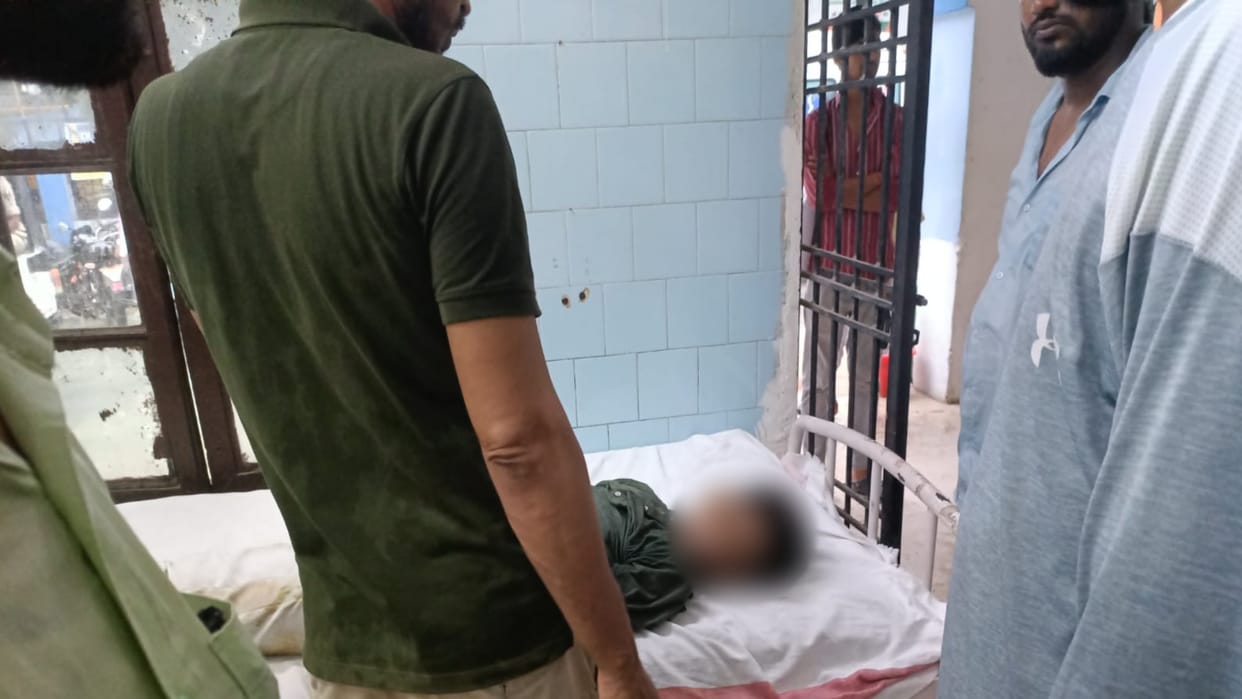 Bihar News Child who went to bury Siwan dies in graveyard