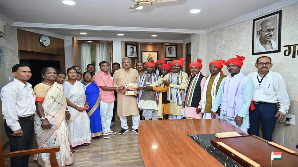 Bastar Dussehra Committee delegation met CM