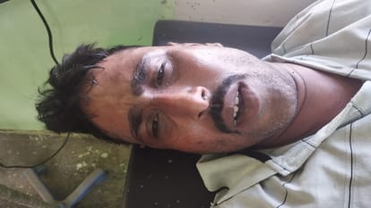 Miscreants injured two policemen with sharp weapons in budaun