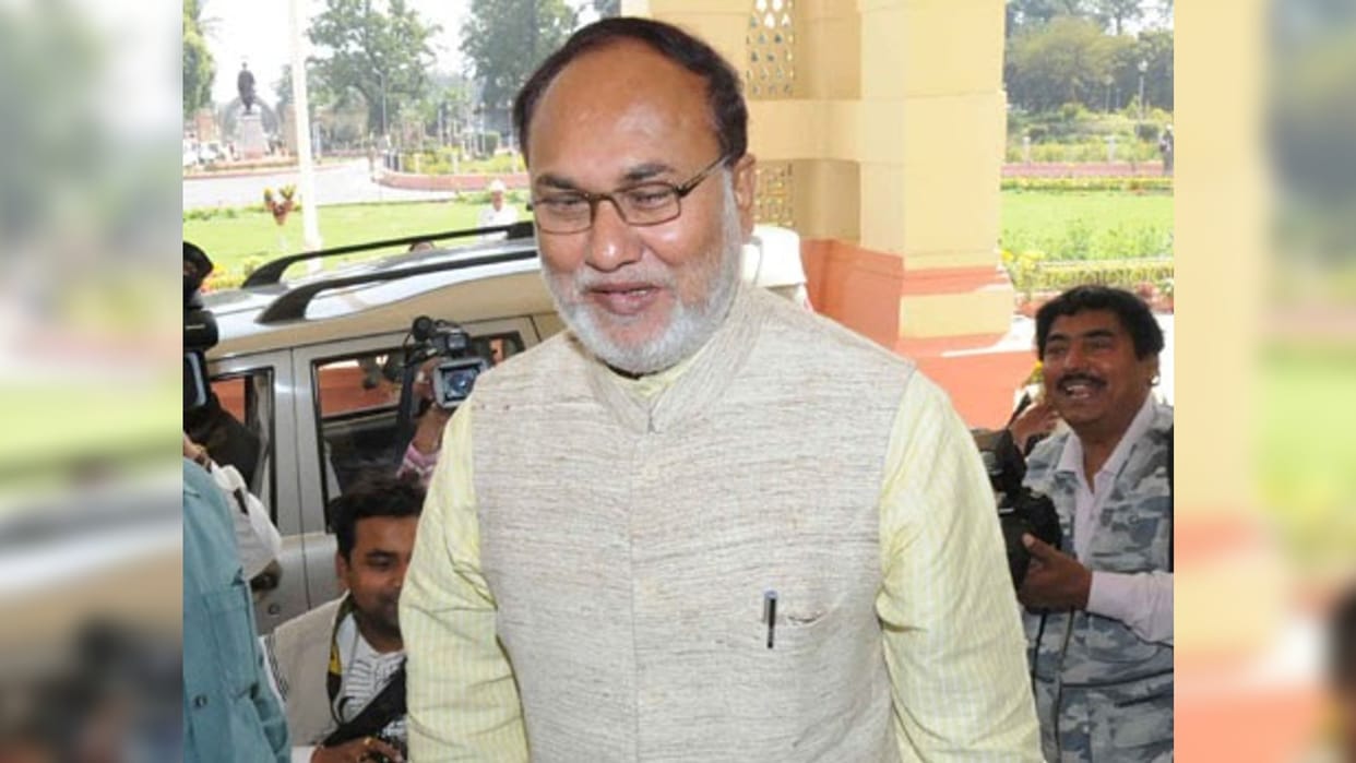 Bihar Politics News RJD Leader Abdul Bari Siddiqui Controversial Remark on Women Reservation Law