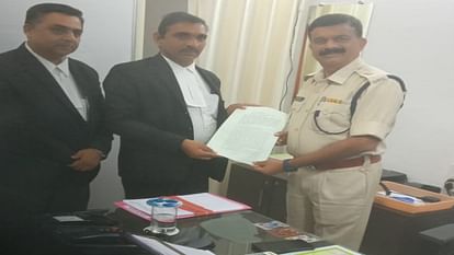 Ujjain: CM शिवराज के फर्जी वीडियो से BJP विधि प्रकोष्ठ नाराज, मानहानि एवं IT एक्ट में मामला दर्ज करने की मांग Ujjain BJP legal cell angry with fake video of CM Shivraj demand to register case under defamation and IT Act