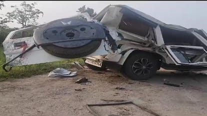 2 people died in collision between Bolero and trailer in Korba