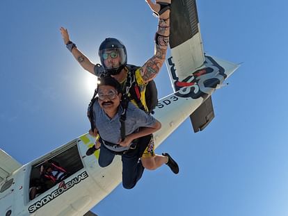 Video of BJP MLA Ramesh Chandra Mishra jumping from 14 thousand feet above the sky goes viral