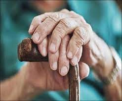 World Elderly Day When the son left, the grandchildren became the support of the grandparents