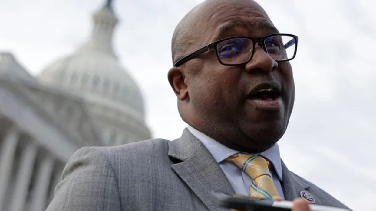 lawmakerJamaal Bowman pulls fire alarm before voting, faces probe