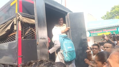 UP: तीन सौ का पिज्जा...एक हजार में था कमरा, संचालक कहता था- ऐसे गेस्ट हाउस खरीद लूंगा, ऐसे चलता था देह व्यापार Prostitution busted in Pizza House,The operator used to say I will buy such a guest house