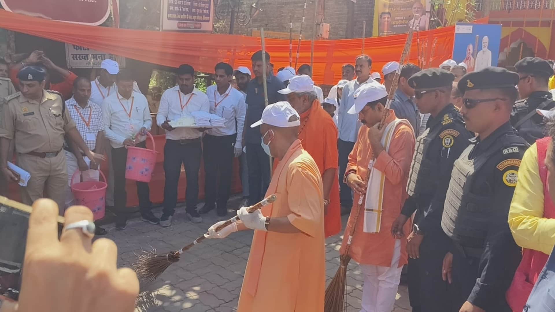 CM Yogi Adityanath in Namisharanya for the programme of Swachta ke liye Shramdan.