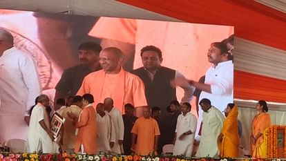 CM Yogi Adityanath in Namisharanya for the programme of Swachta ke liye Shramdan.