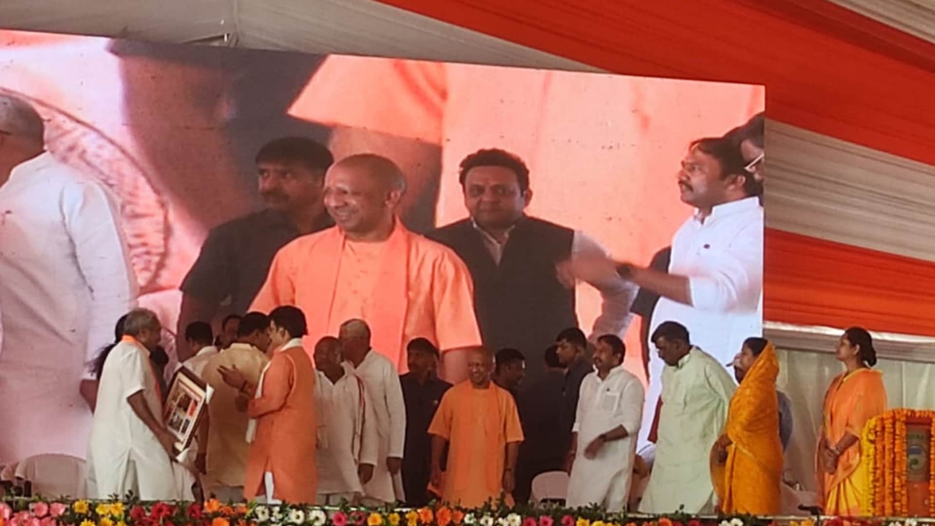 CM Yogi Adityanath in Namisharanya for the programme of Swachta ke liye Shramdan.