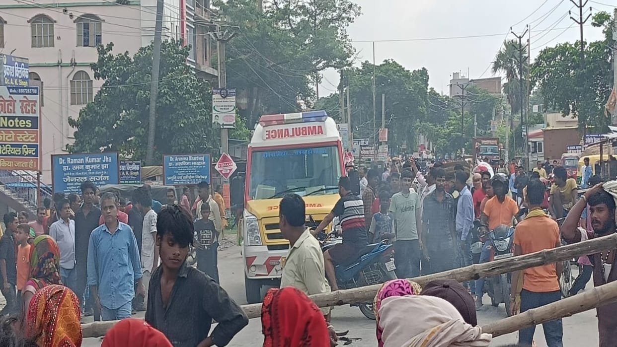 Bike riders beaten up, ambulance stopped during jam-arson; One brother killed other in Muzaffarpur