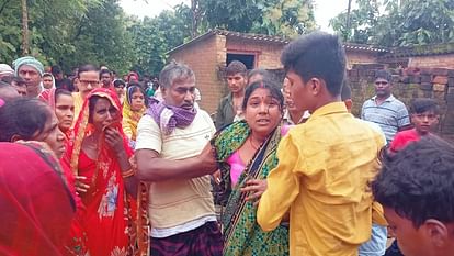 Deoria Murder News: Former District Panchayat Member Including Two Children Six Murdered in Deoria Up