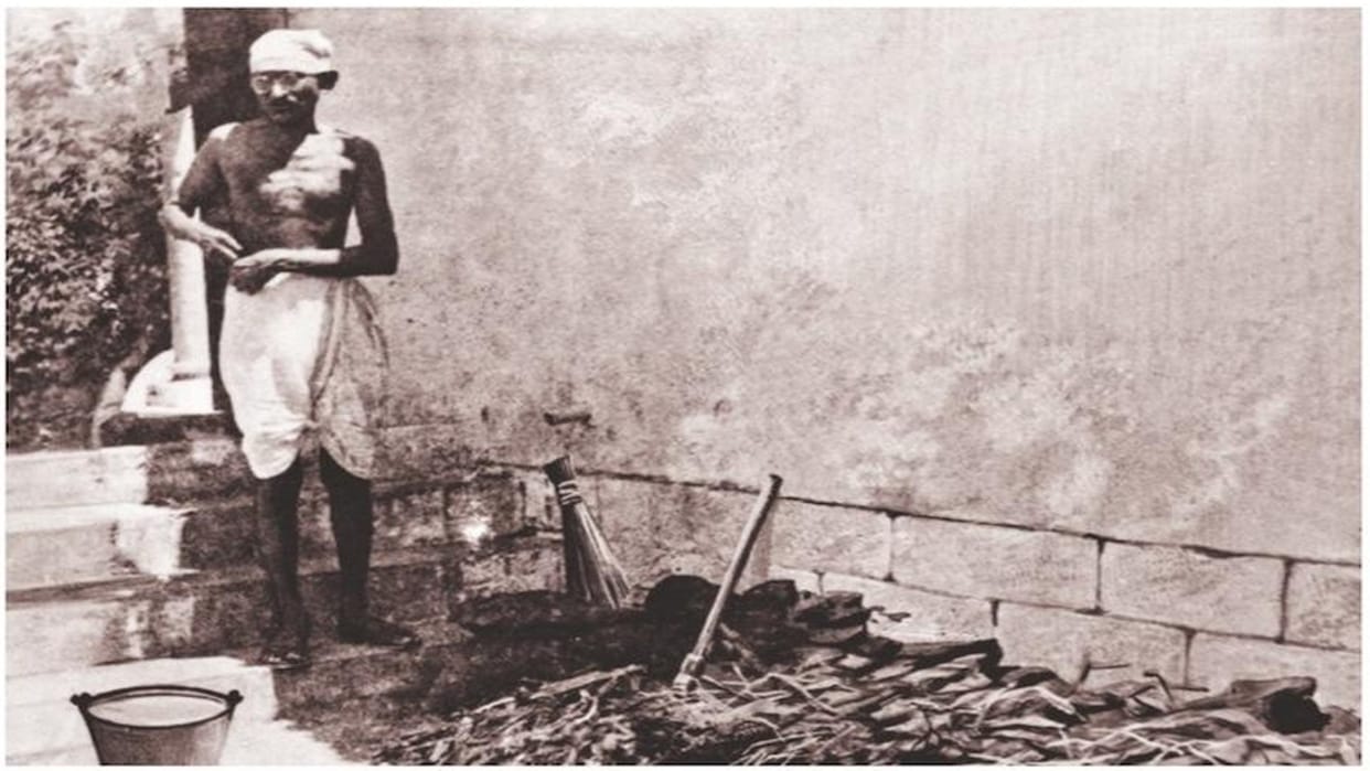 2 october gandhi jayanti and gandhi's vision of swachh bharat