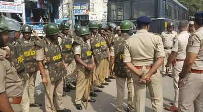 Karnataka Communal Violence Updates CRPC Section 144 Imposed in Shivamogga, Police Force Deployed