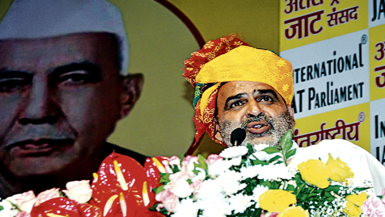 Sanjeev Balyan created new political controversy talking about dividing Uttar Pradesh into four parts