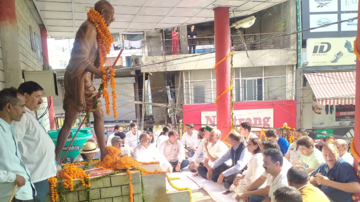 Congress leaders Pay Tribute To Mahatma Gandhi  And Lal Bahadur Shastri On Their Birth Anniversaries