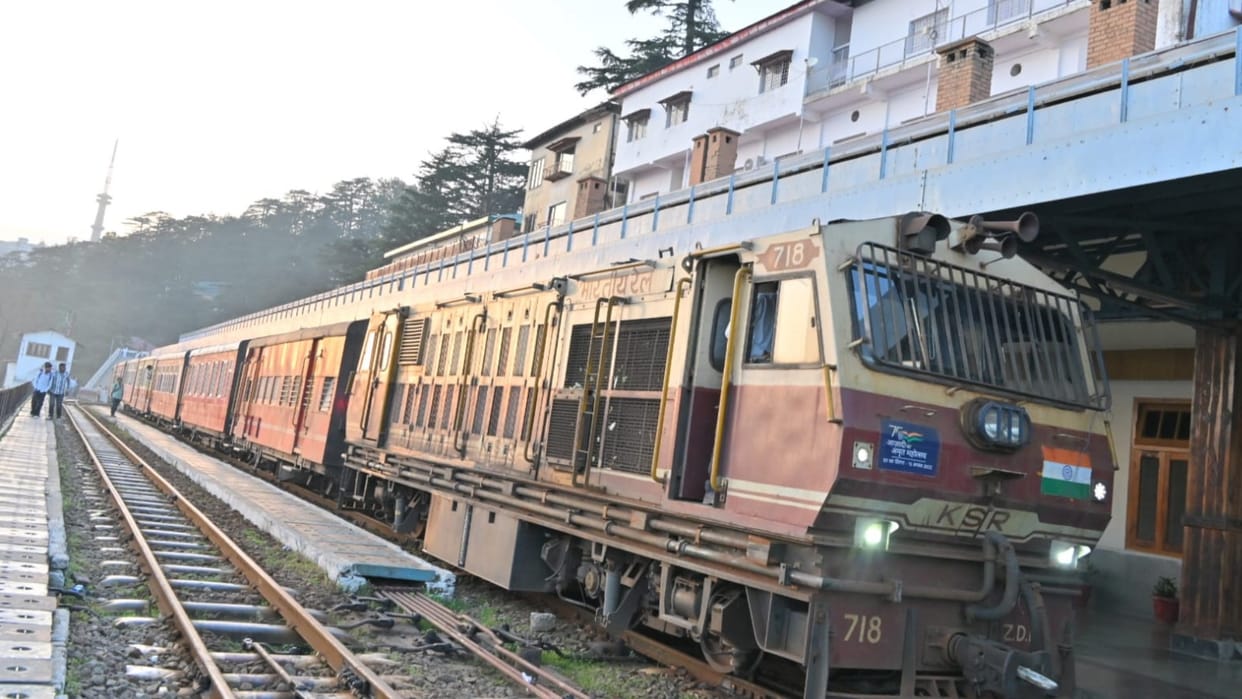 kalka shimla railway line repair Train will arrive in shimla railway station after 85 days