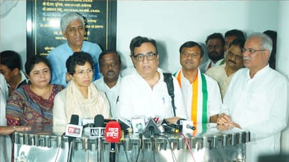 मीडिया से चर्चा करते नवनियुक्त कांग्रेस कोषाध्यक्ष अजय माकन