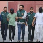 पुलिस की गिरफ्त में आरोपी